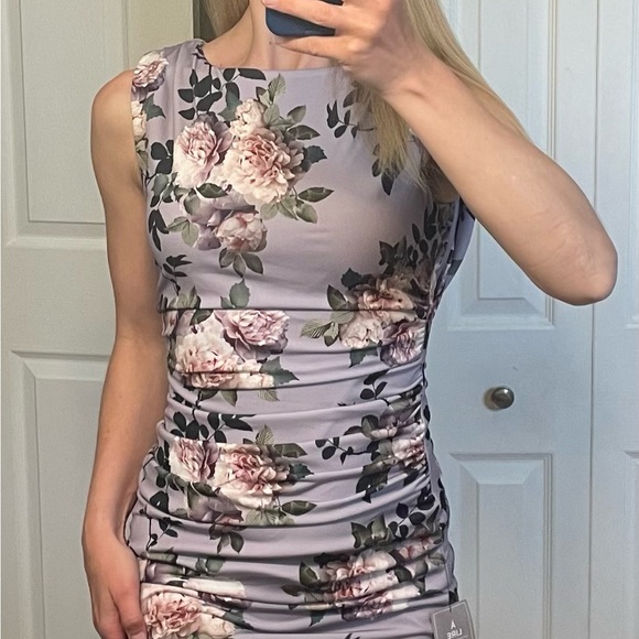 Purple/violet cocktail wedding or work dress le chateau small - Picture 2 of 8